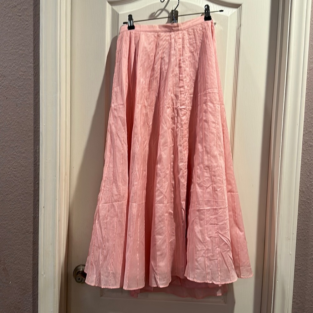 - Lauren Ralph Lauren, light pink lined maxi skirt 100% cotton sz 4 whimsi…